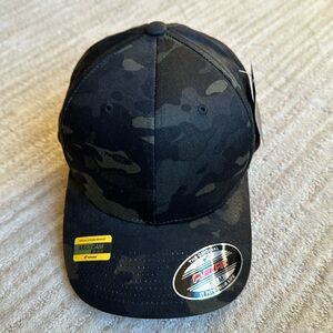 Flexfit Multicam 6 Panel Baseball Cap Officially Licensed Multi-Cam Small - Med